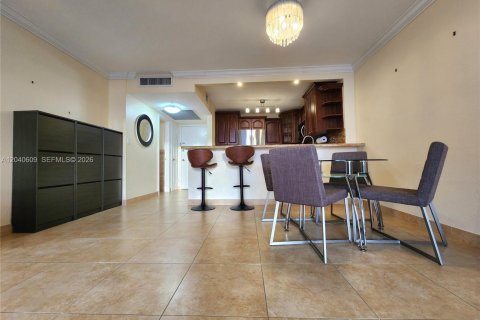 Condominio en venta en Hallandale Beach, Florida, 1 dormitorio, 83.24 m2 № 2087297 - foto 12