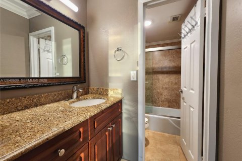 Condominio en venta en Hallandale Beach, Florida, 1 dormitorio, 83.24 m2 № 2087297 - foto 21