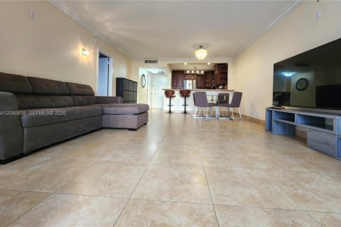 Condominio en venta en Hallandale Beach, Florida, 1 dormitorio, 83.24 m2 № 2087297 - foto 11