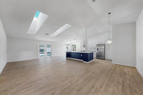 House in Bradenton, Florida 3 bedrooms, 159.42 sq.m. № 1847812 - photo 4