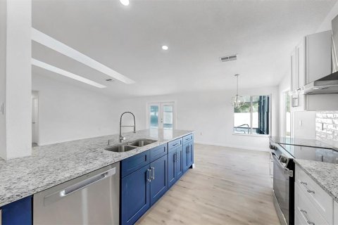 House in Bradenton, Florida 3 bedrooms, 159.42 sq.m. № 1847812 - photo 13