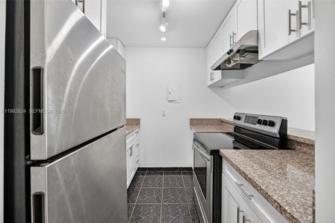 Купить кондоминиум в Майами, Флорида 1 спальня, 57.6м2, № 2049297 - фото 7