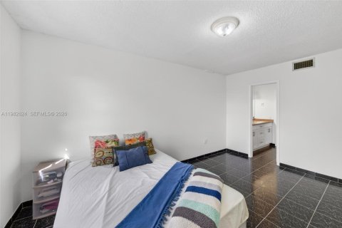 Купить кондоминиум в Майами, Флорида 1 спальня, 57.6м2, № 2049297 - фото 15