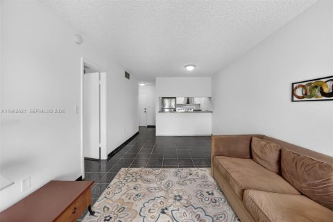 Купить кондоминиум в Майами, Флорида 1 спальня, 57.6м2, № 2049297 - фото 2