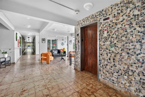 Купить кондоминиум в Майами, Флорида 1 спальня, 57.6м2, № 2049297 - фото 27