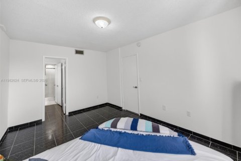 Купить кондоминиум в Майами, Флорида 1 спальня, 57.6м2, № 2049297 - фото 14