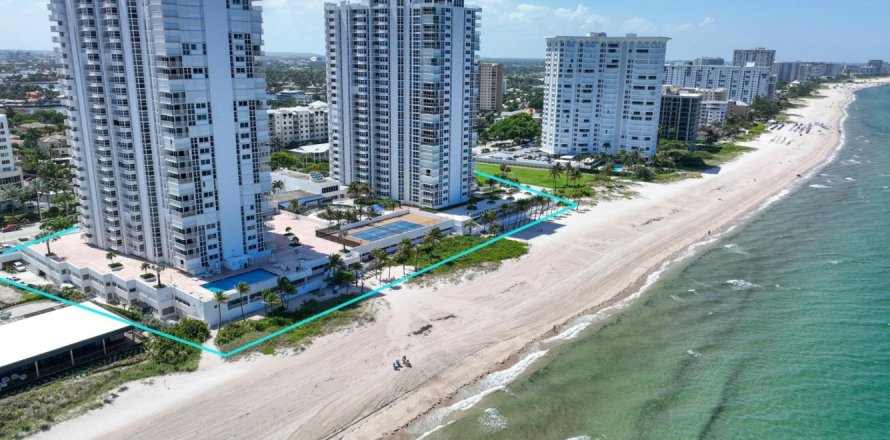 Condominio en Pompano Beach, Florida, 2 dormitorios № 834935