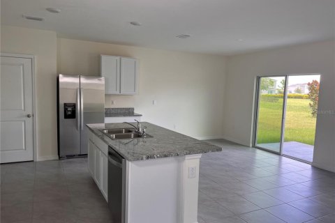 Villa ou maison à louer à Odessa, Floride: 4 chambres, 186.45 m2 № 2093224 - photo 9