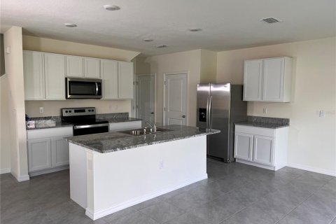 Villa ou maison à louer à Odessa, Floride: 4 chambres, 186.45 m2 № 2093224 - photo 10
