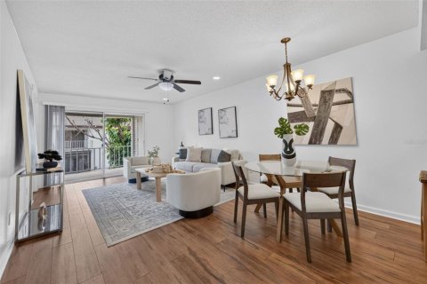 Condominio en venta en Orlando, Florida, 2 dormitorios, 82.68 m2 № 2297020 - foto 16