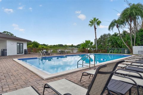 Condominio en venta en Orlando, Florida, 2 dormitorios, 82.68 m2 № 2297020 - foto 12