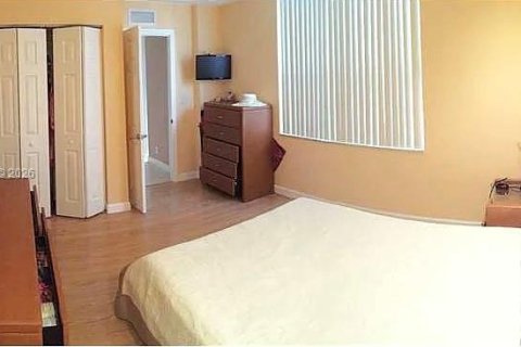 Copropriété à louer à Hallandale Beach, Floride: 1 chambre, 120.77 m2 № 2060701 - photo 20
