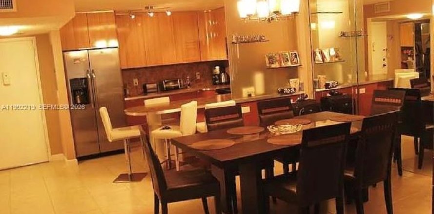 Condo à Hallandale Beach, Floride, 1 chambre  № 2060701