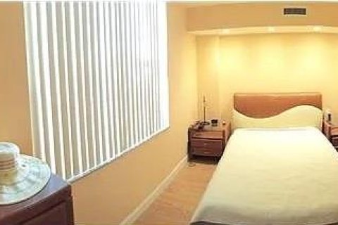 Copropriété à louer à Hallandale Beach, Floride: 1 chambre, 120.77 m2 № 2060701 - photo 19