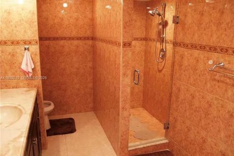 Copropriété à louer à Hallandale Beach, Floride: 1 chambre, 120.77 m2 № 2060701 - photo 12