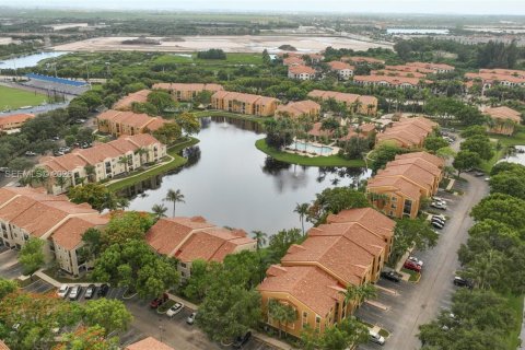Copropriété à vendre à Miramar, Floride: 2 chambres, 90.77 m2 № 2089597 - photo 25