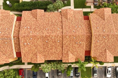 Copropriété à vendre à Miramar, Floride: 2 chambres, 90.77 m2 № 2089597 - photo 24