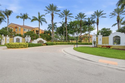 Copropriété à vendre à Miramar, Floride: 2 chambres, 90.77 m2 № 2089597 - photo 3