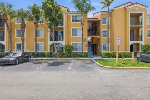 Copropriété à vendre à Miramar, Floride: 2 chambres, 90.77 m2 № 2089597 - photo 4