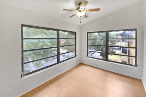 Condo in Port Richey, Florida, 2 bedrooms  № 1588830 - photo 9