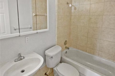 Condo in Port Richey, Florida, 2 bedrooms  № 1588830 - photo 22