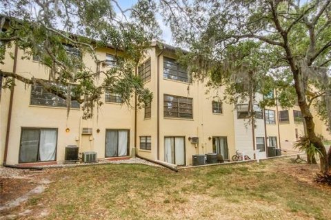 Condo in Port Richey, Florida, 2 bedrooms  № 1588830 - photo 23