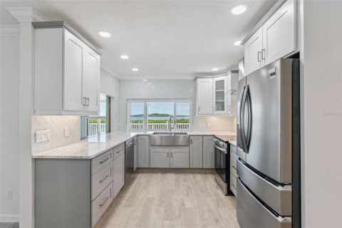 House in Hudson, Florida 2 bedrooms, 131.46 sq.m. № 1853608 - photo 17