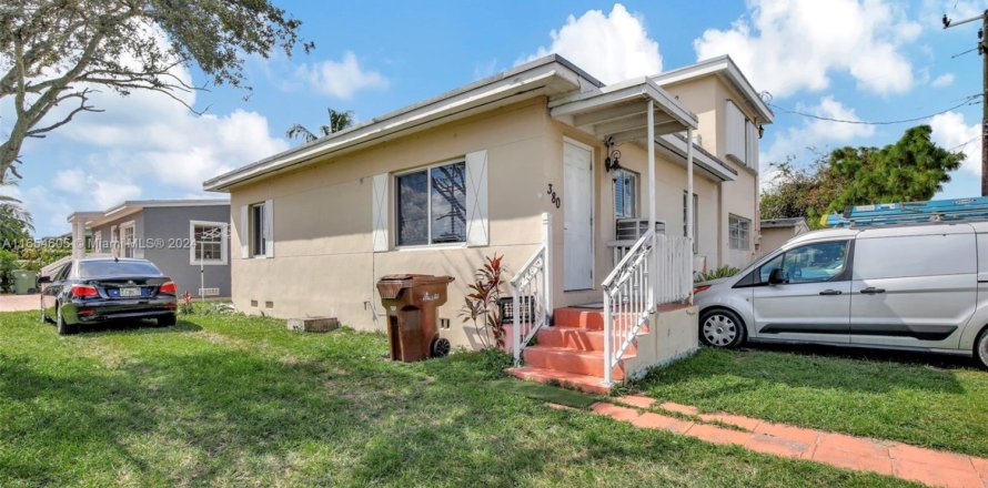 Casa en Hialeah, Florida 5 dormitorios, 212.75 m2 № 1710149