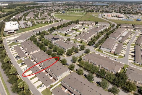 Купить таунхаус в Уинтер-Гарден, Флорида 10 комнат, 172.15м2, № 1899061 - фото 27