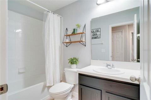 Купить таунхаус в Уинтер-Гарден, Флорида 10 комнат, 172.15м2, № 1899061 - фото 21