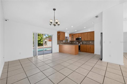 Villa ou maison à vendre à Miami, Floride: 4 chambres, 155.52 m2 № 2413952 - photo 19