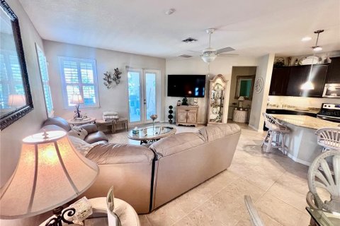 House in Sanford, Florida 5 bedrooms, 269.6 sq.m. № 1903014 - photo 2
