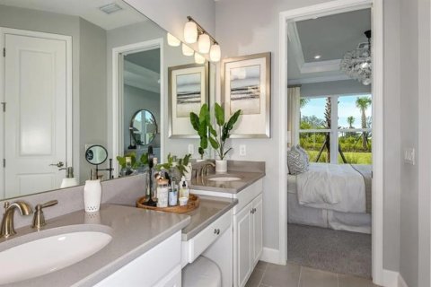 House in Bradenton, Florida 2 bedrooms, 142.42 sq.m. № 2238371 - photo 15