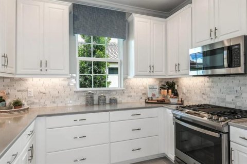 House in Bradenton, Florida 2 bedrooms, 142.42 sq.m. № 2238371 - photo 2