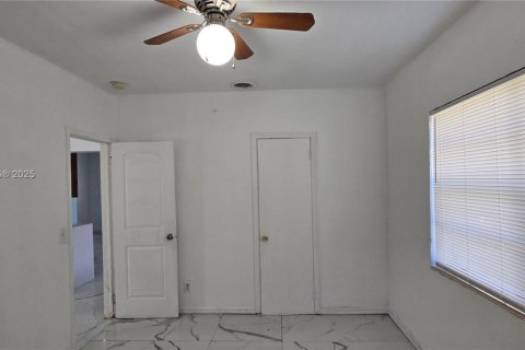 Снять в аренду виллу или дом в Майами, Флорида 2 спальни, 111.48м2, № 1965969 - фото 14