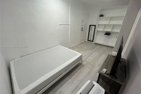 Commercial property in Miami, Florida 1 bedroom, 52.3 sq.m. № 2011360 - photo 4