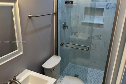 Commercial property in Miami, Florida 1 bedroom, 52.3 sq.m. № 2011360 - photo 6