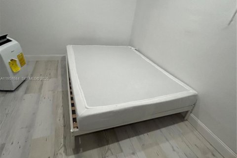 Commercial property in Miami, Florida 1 bedroom, 52.3 sq.m. № 2011360 - photo 5