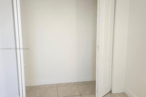 Copropriété à louer à Cutler Bay, Floride: 2 chambres, 91.04 m2 № 1976401 - photo 12