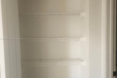 Copropriété à louer à Cutler Bay, Floride: 2 chambres, 91.04 m2 № 1976401 - photo 10