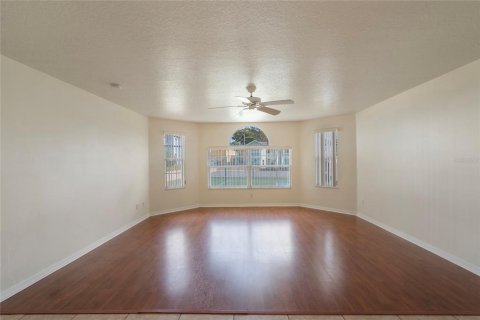 Copropriété à louer à Kissimmee, Floride: 3 chambres, 126.07 m2 № 2127648 - photo 4