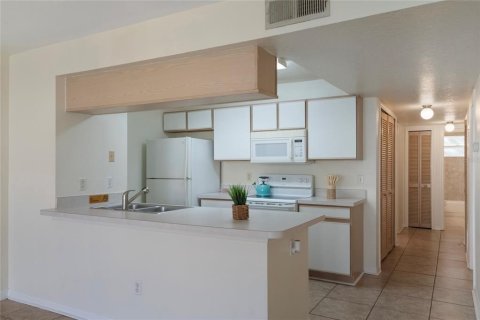 Copropriété à louer à Kissimmee, Floride: 3 chambres, 126.07 m2 № 2127648 - photo 6