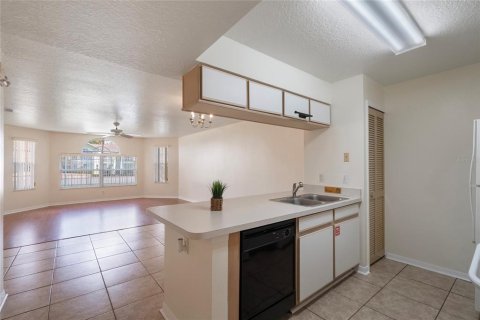 Copropriété à louer à Kissimmee, Floride: 3 chambres, 126.07 m2 № 2127648 - photo 8