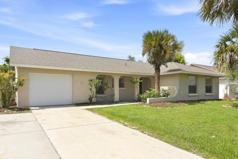 Villa ou maison à louer à Orlando, Floride: 3 chambres, 124.49 m2 № 2398675 - photo 3