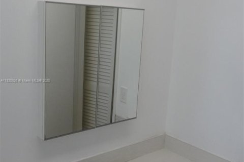 Copropriété à louer à Hallandale Beach, Floride: 1 chambre, 69.68 m2 № 1790752 - photo 17