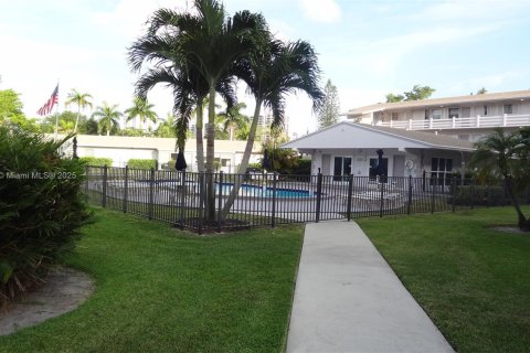 Copropriété à louer à Hallandale Beach, Floride: 1 chambre, 69.68 m2 № 1790752 - photo 29