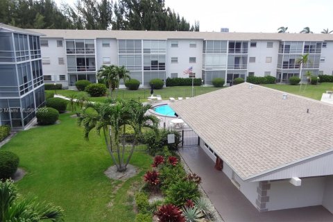 Copropriété à louer à Hallandale Beach, Floride: 1 chambre, 69.68 m2 № 1790752 - photo 22