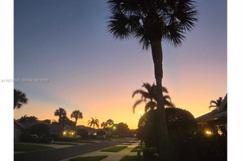 Villa ou maison à vendre à Port St. Lucie, Floride: 2 chambres, 141.68 m2 № 2041940 - photo 2