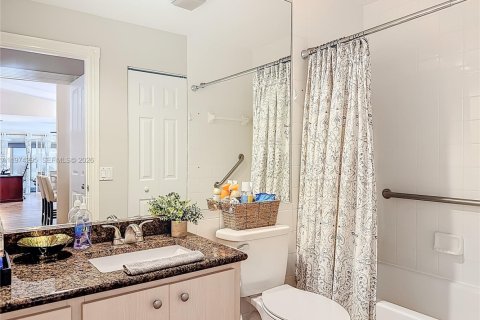 Villa ou maison à vendre à Port St. Lucie, Floride: 2 chambres, 141.68 m2 № 2041940 - photo 23