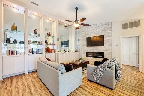 Villa ou maison à vendre à Port St. Lucie, Floride: 2 chambres, 141.68 m2 № 2041940 - photo 20